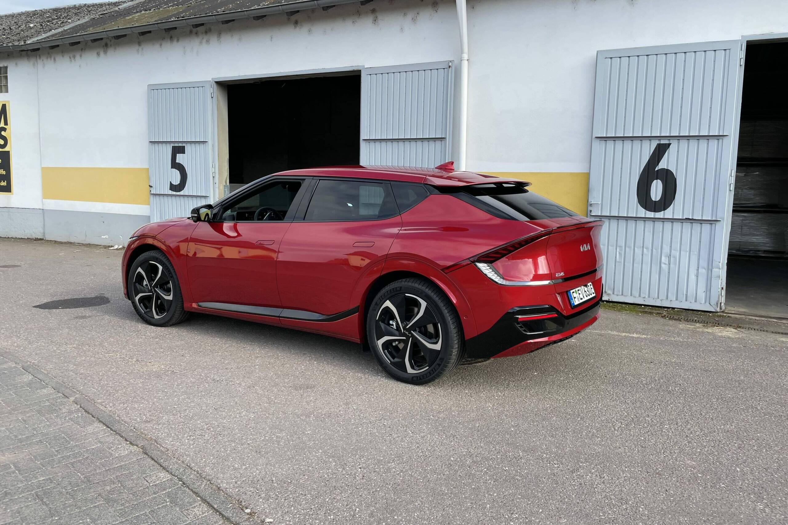UScale-Studie: Elektroautos werden immer besser, Kunden unzufriedener 1 Kia EV6 (2022) - Vollelektrische Mobilität mit Power-Bank-Funktion