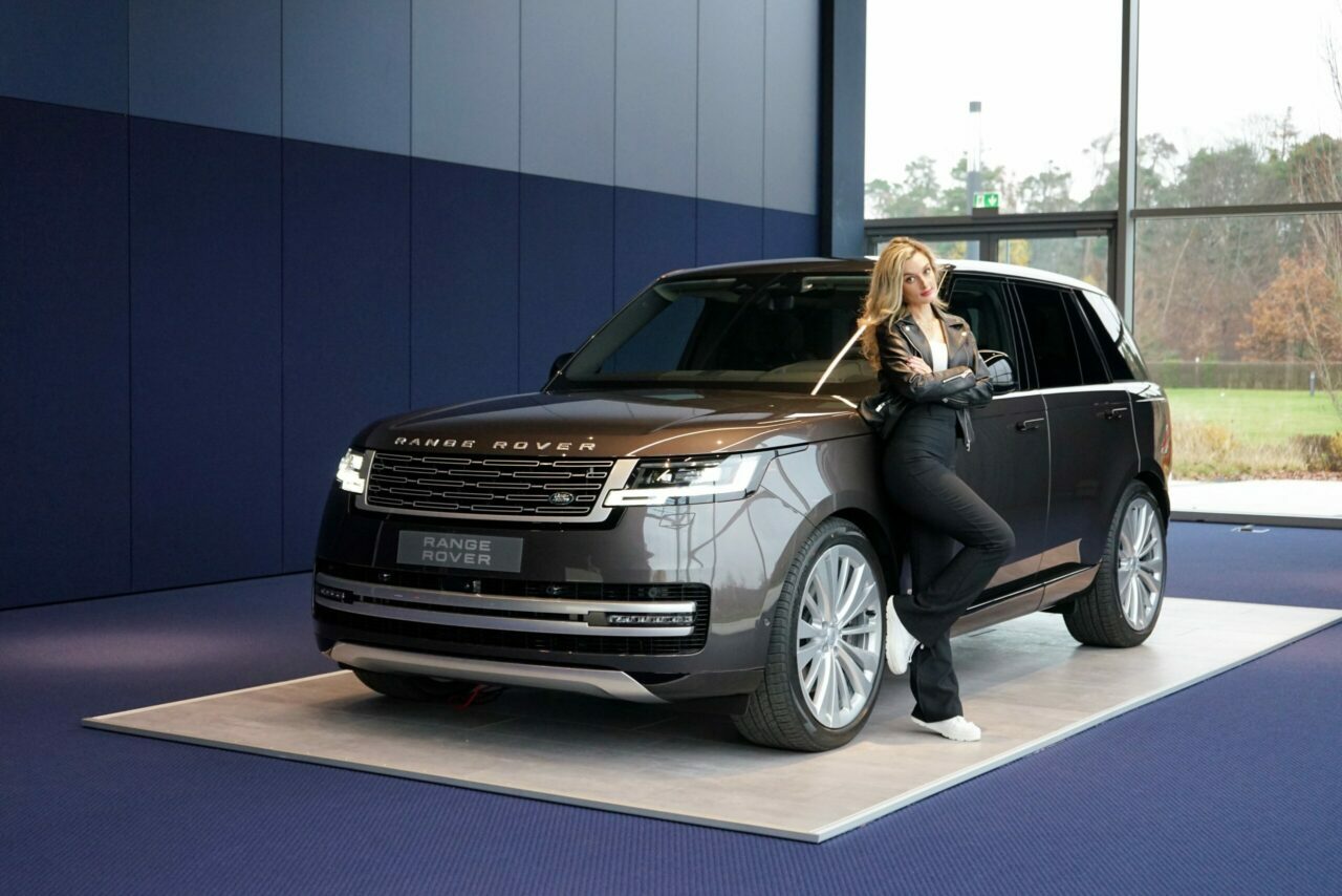 Range Rover 5 - DAS Luxus SUV 2022 ab 121.200 Euro - P530 V8 Twinturbo I Test | Review | POV 7 Range Rover 5 - DAS Luxus SUV 2022 ab 121.200 €