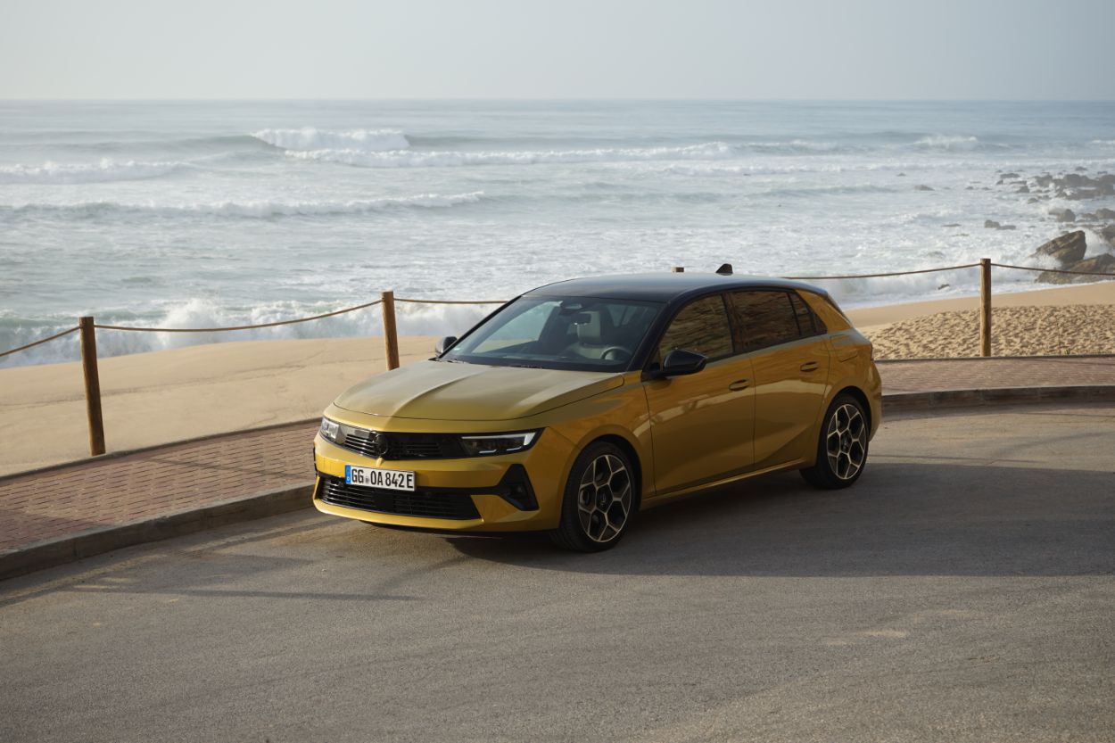 Opel Astra (2022) - Innenraum wertiger als beim Golf 1 Opel Astra (2022)