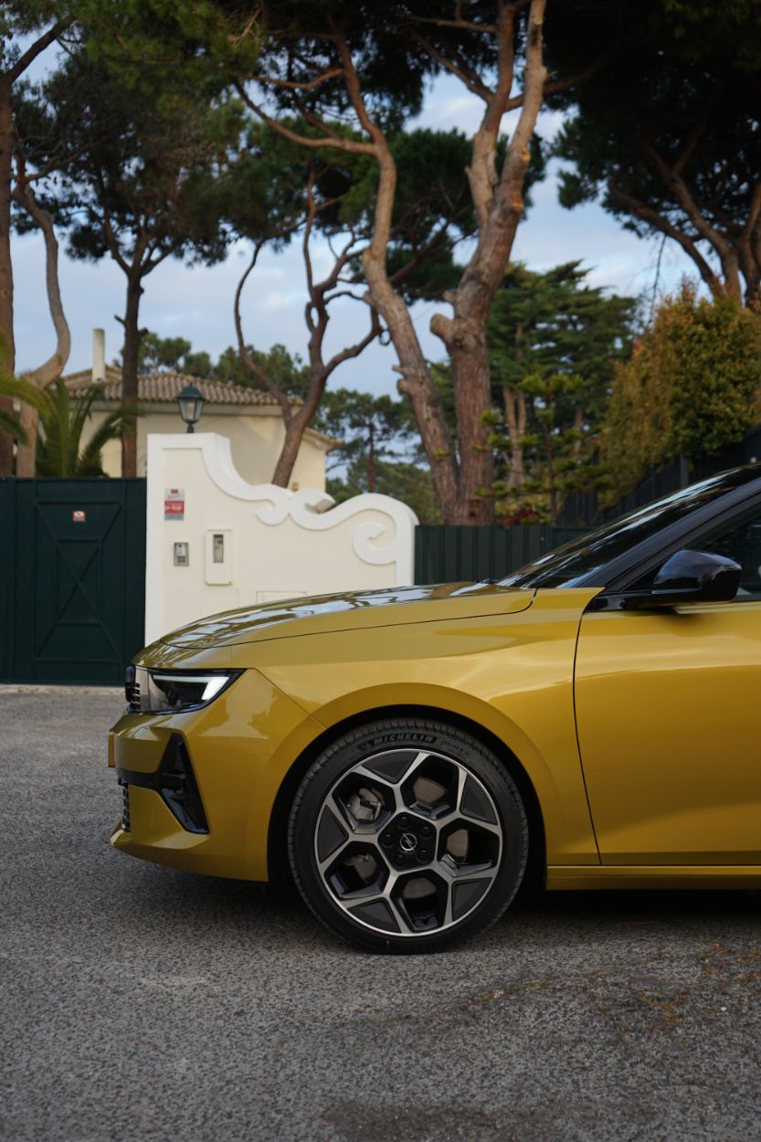 Opel Astra (2022) - Innenraum wertiger als beim Golf 6 Opel Astra Plug-in-Hybrid (2022)