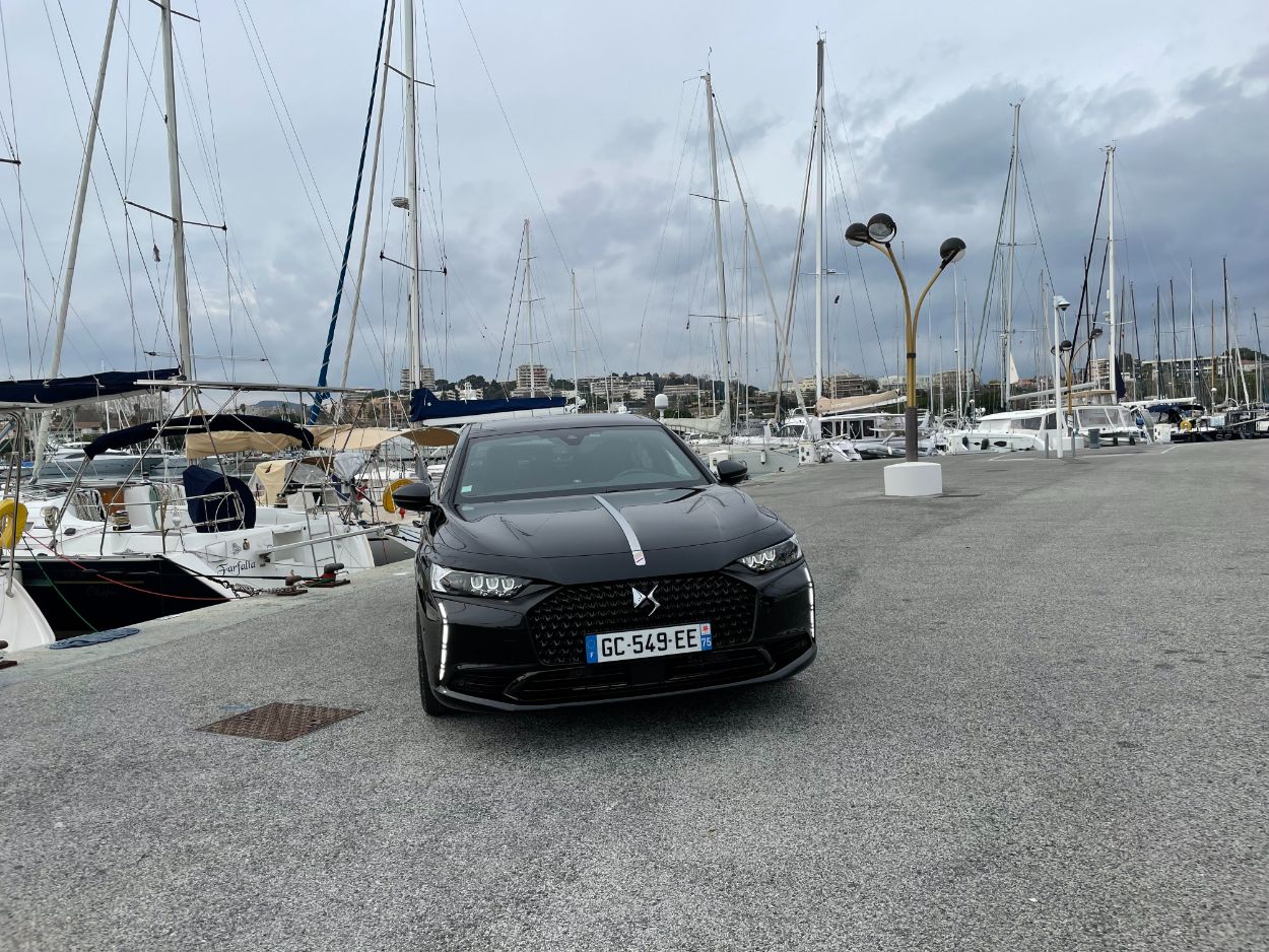 DS 9 (2022) - Frankreichs Edellimousine mit PHEV-Antrieb und 360 Pferden 16 DS9 E-Tense (2022) - Frankreichs Edellimousine nun mit 360 PS