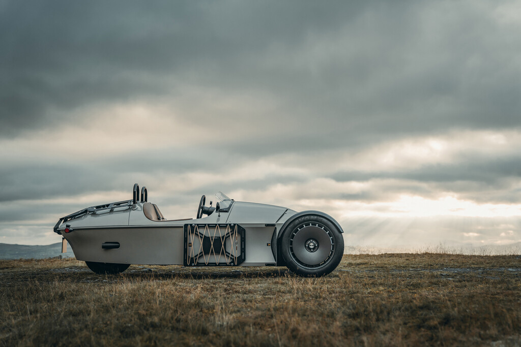 Der Morgan 3-Wheeler rollt mit drei Zylindern in die Zukunft 2 Morgan Super 3