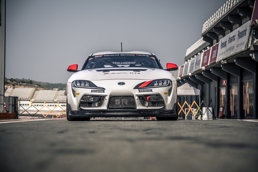 Toyota GR Supra GT4 startet mit synthetischem Kraftstoff 1 Toyota GR Supra GT4