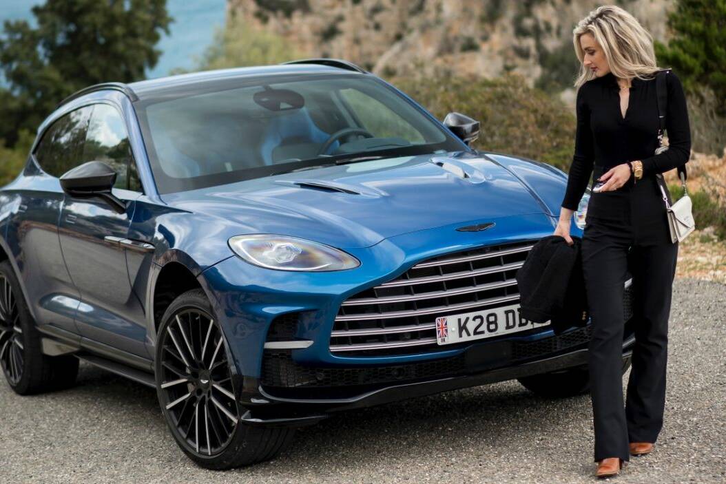 Aston Martin DBX 707 - Der Spion, der mich liebte 2.0 7 Aston Martin DBX 707 - Der Spion, der mich liebte 2.0, NinaCarMaria