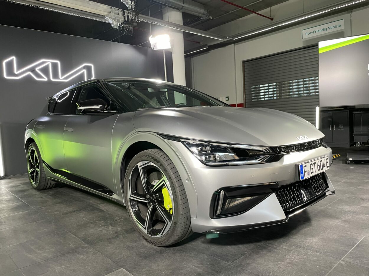 KIA EV6 GT (2022) – IN 3,5 SEKUNDEN VON NULL AUF 100 10 KIA EV6 GT (2022)