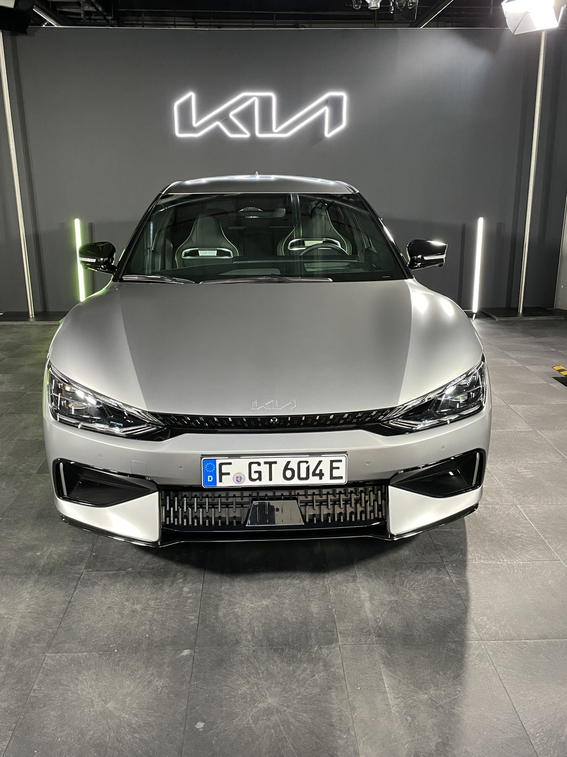 KIA EV6 GT (2022) – IN 3,5 SEKUNDEN VON NULL AUF 100 2 KIA EV6 GT (2022) – IN 3,5 SEKUNDEN VON NULL AUF 100