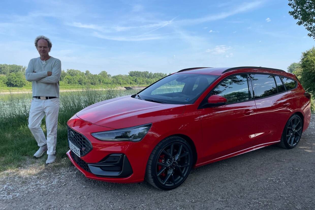 Ford Focus ST X Turnier (2022) - Der Sport-Kombi für Familienväter mit Benzin im Blut 10 Ford Focus ST X Turnier (2022) - Der Sport-Kombi für Familienväter mit Benzin im Blut