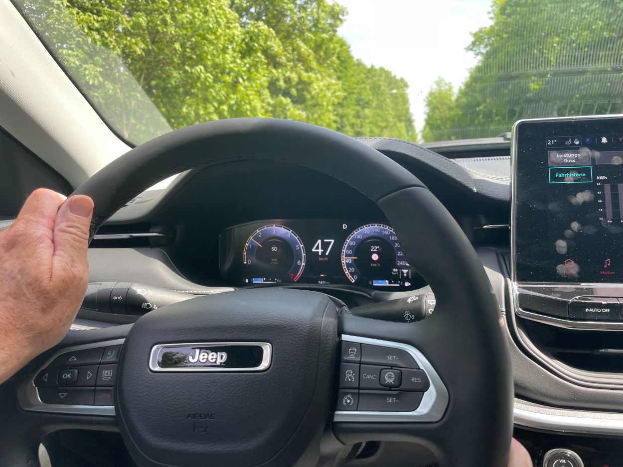 Jeep Compass e-Hybrid (2022) - Mild- oder Plug-in-Hybrid? Welcher passt zu mir? 13 der-Autotester
