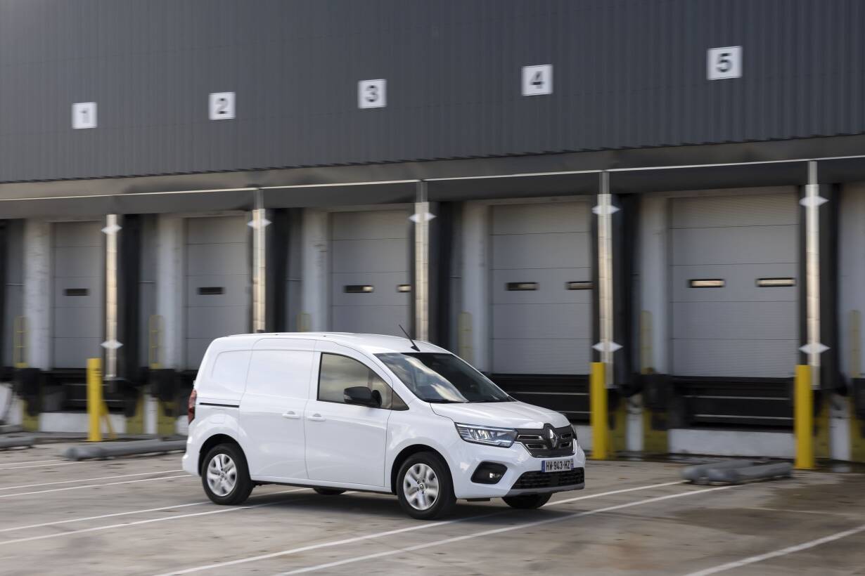 Neue E-Transporter: Renault Kangoo Rapid E-TECH Electric und Renault Master E-Tech Electric 5 Neue E-Transporter: Renault Kangoo Rapid E-TECH Electric und Renault Master E-Tech Electric