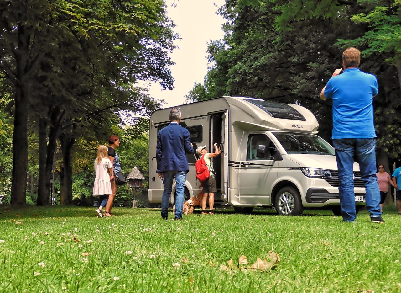 Knaus 500 MQ - Teilintegrierter Tourer Van auf VW Bulli-Basis 19 Knaus 500 MQ - Teilintegrierter Tourer Van auf VW Bulli-Basis