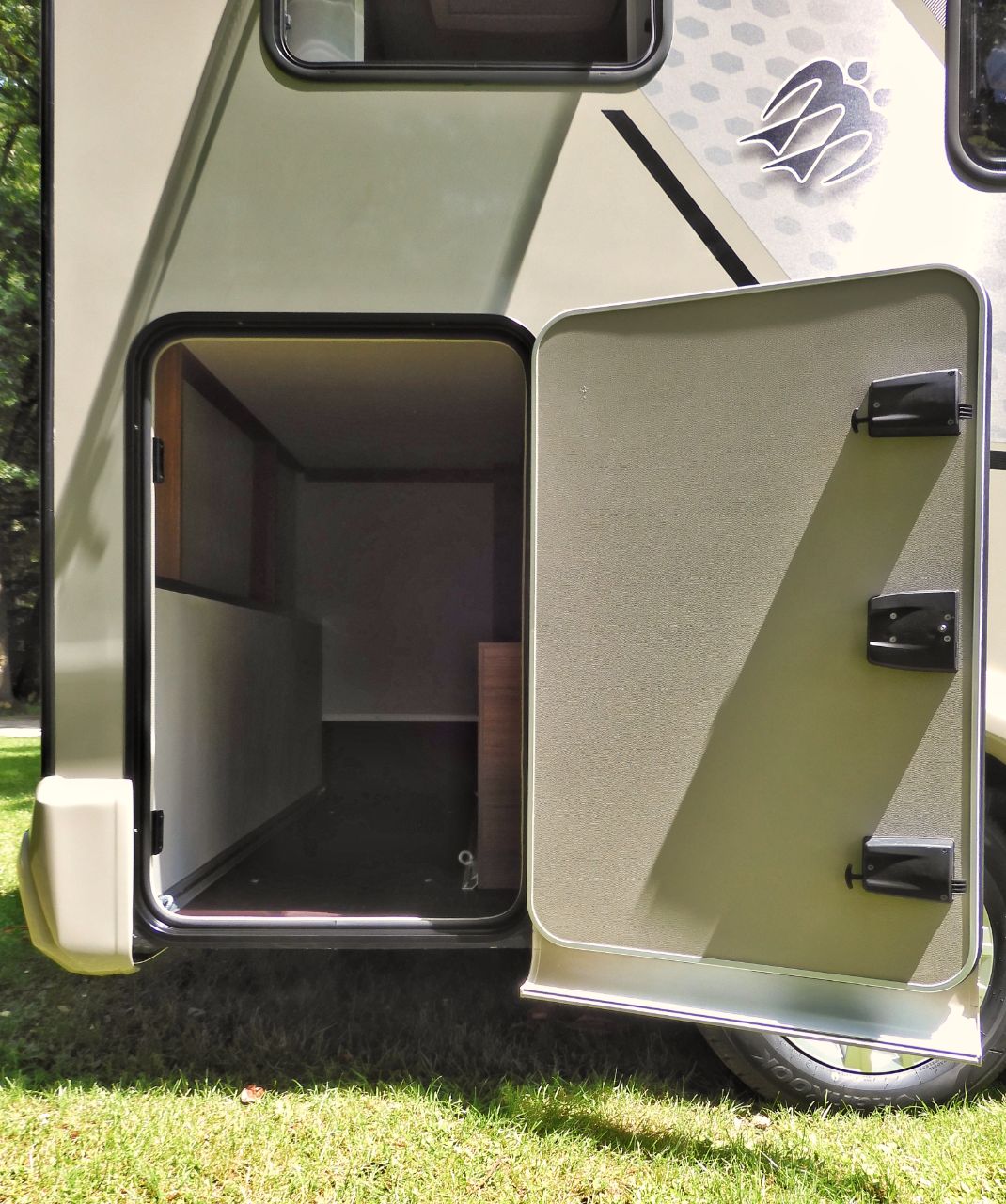 Knaus 500 MQ - Teilintegrierter Tourer Van auf VW Bulli-Basis 12 Knaus 500 MQ - Teilintegrierter Tourer Van auf VW Bulli-Basis