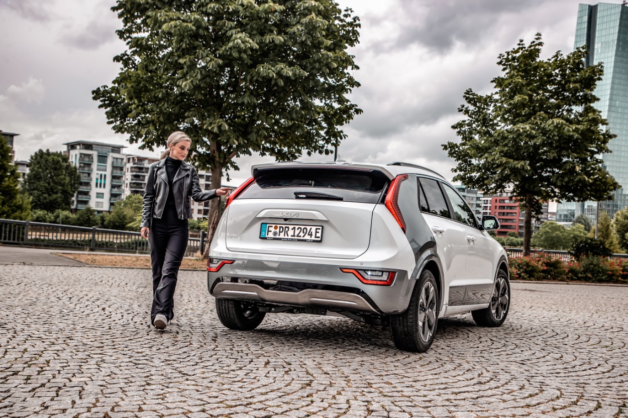 Flexible Mobilität mit "Kia Flex" 1 Erste Fahrt: Kia Niro EV (2023), NinaCarMaria