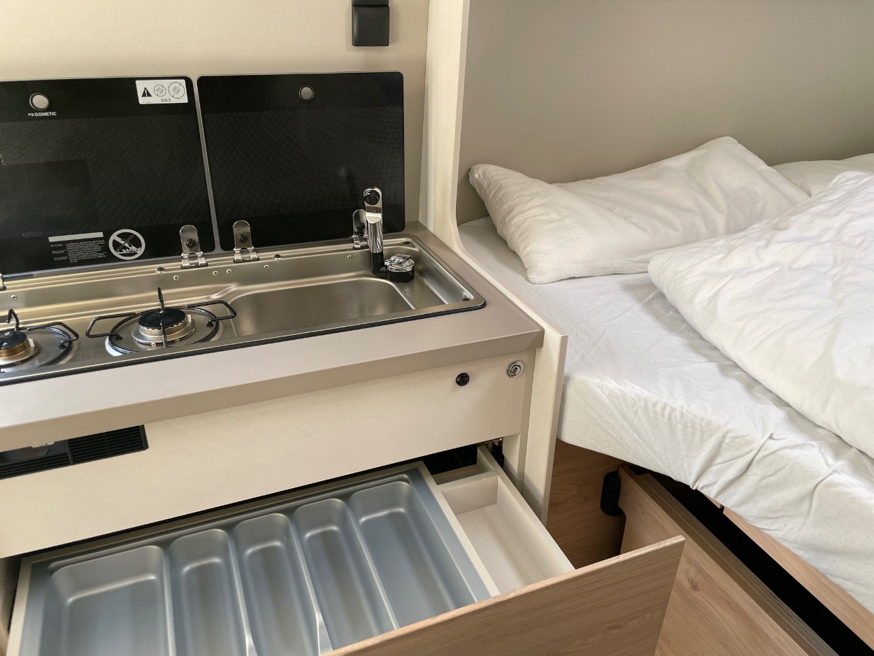 Dethleffs Globetrail (2022) - Bezahlbarer Campervan auf Fiat Ducato  28 Dethleffs Globetrail (2022) - Bezahlbarer Campervan auf Fiat Ducato