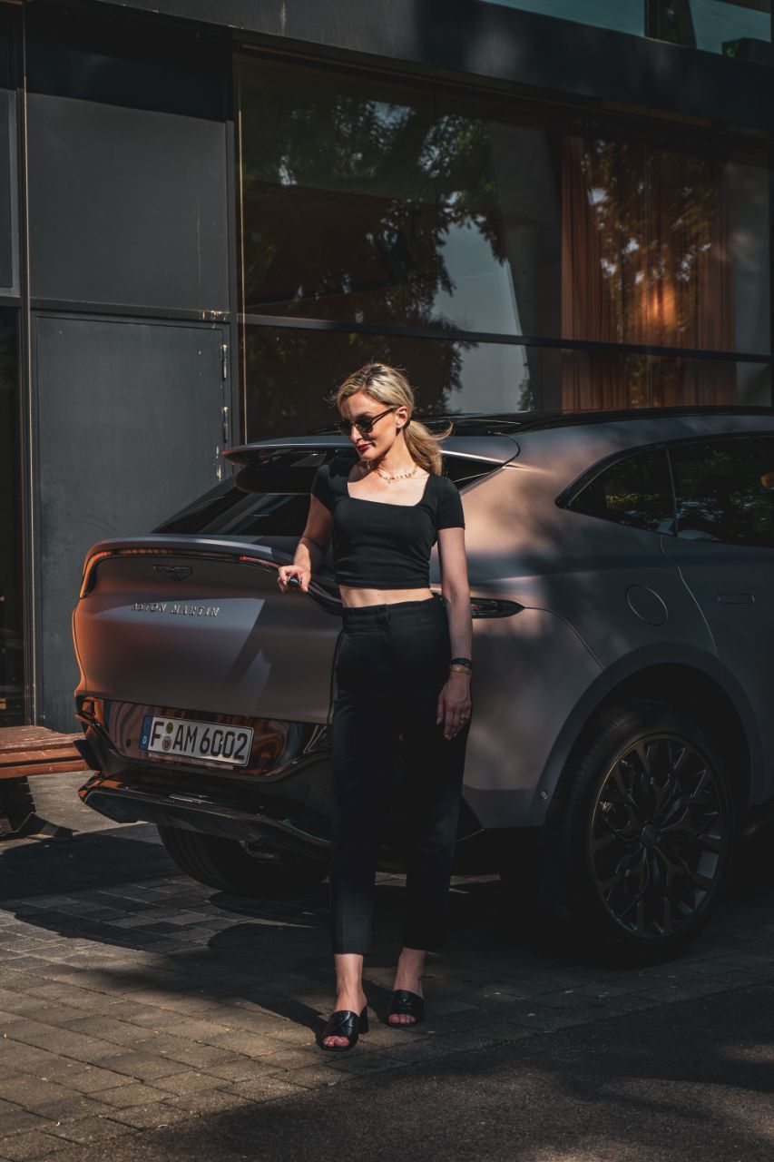 Aston Martin DBX (2023) – NinaCarMaria did it again 1 Aston Martin DBX (2023) – NinaCarMaria did it again