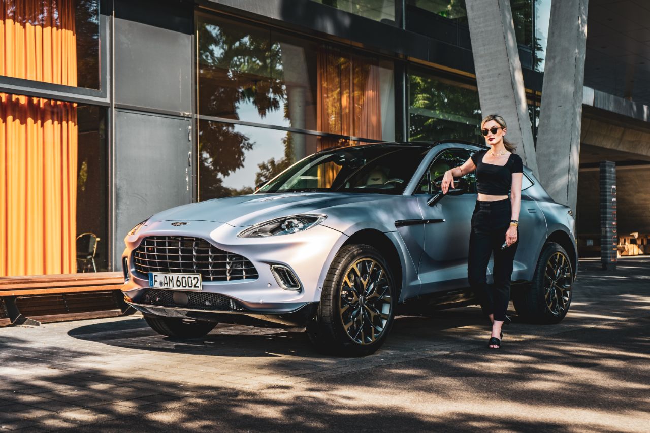 Aston Martin DBX (2023) – NinaCarMaria did it again 6 Aston Martin DBX (2023) – NinaCarMaria did it again