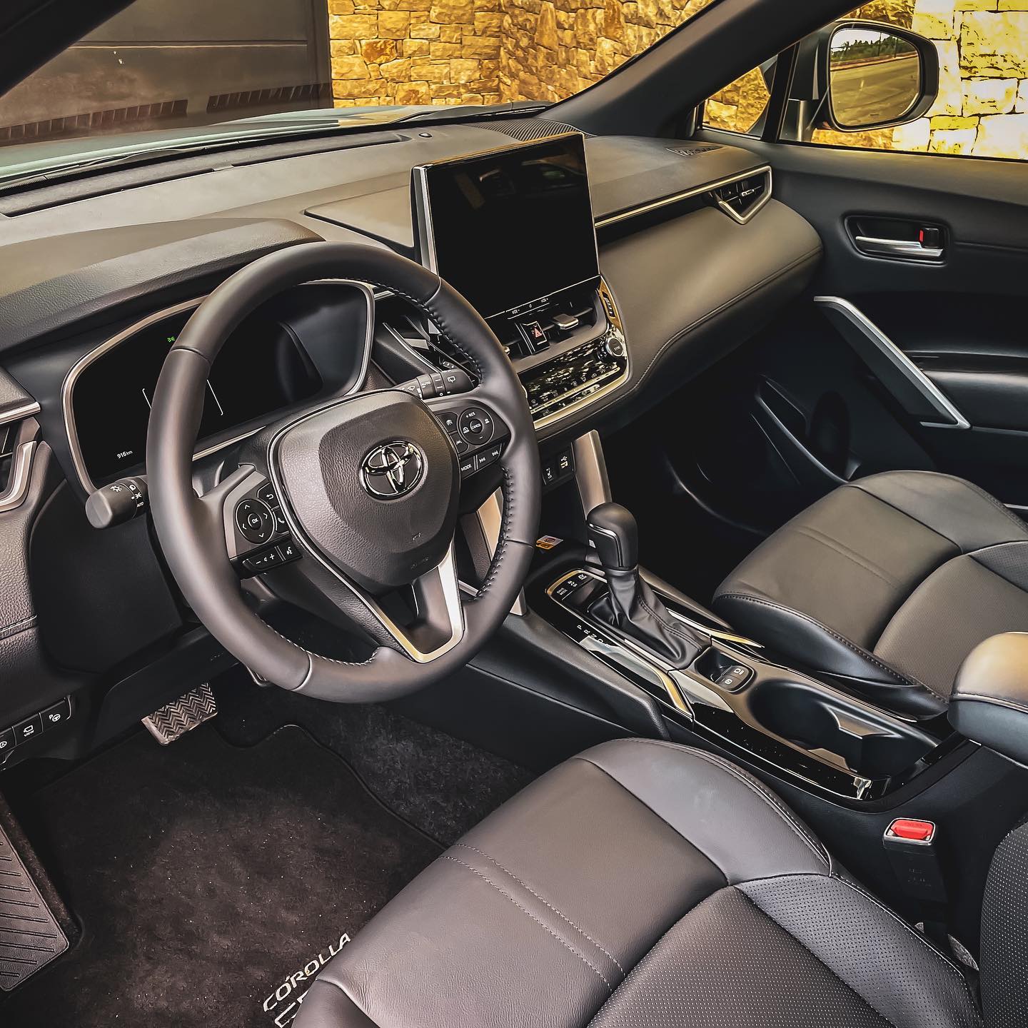 Toyota Corolla Cross (2023) - Neues Kompakt-SUV mit bekanntem Namen 16 Toyota Corolla Cross (2023) - Neues Kompakt-SUV mit bekanntem Namen