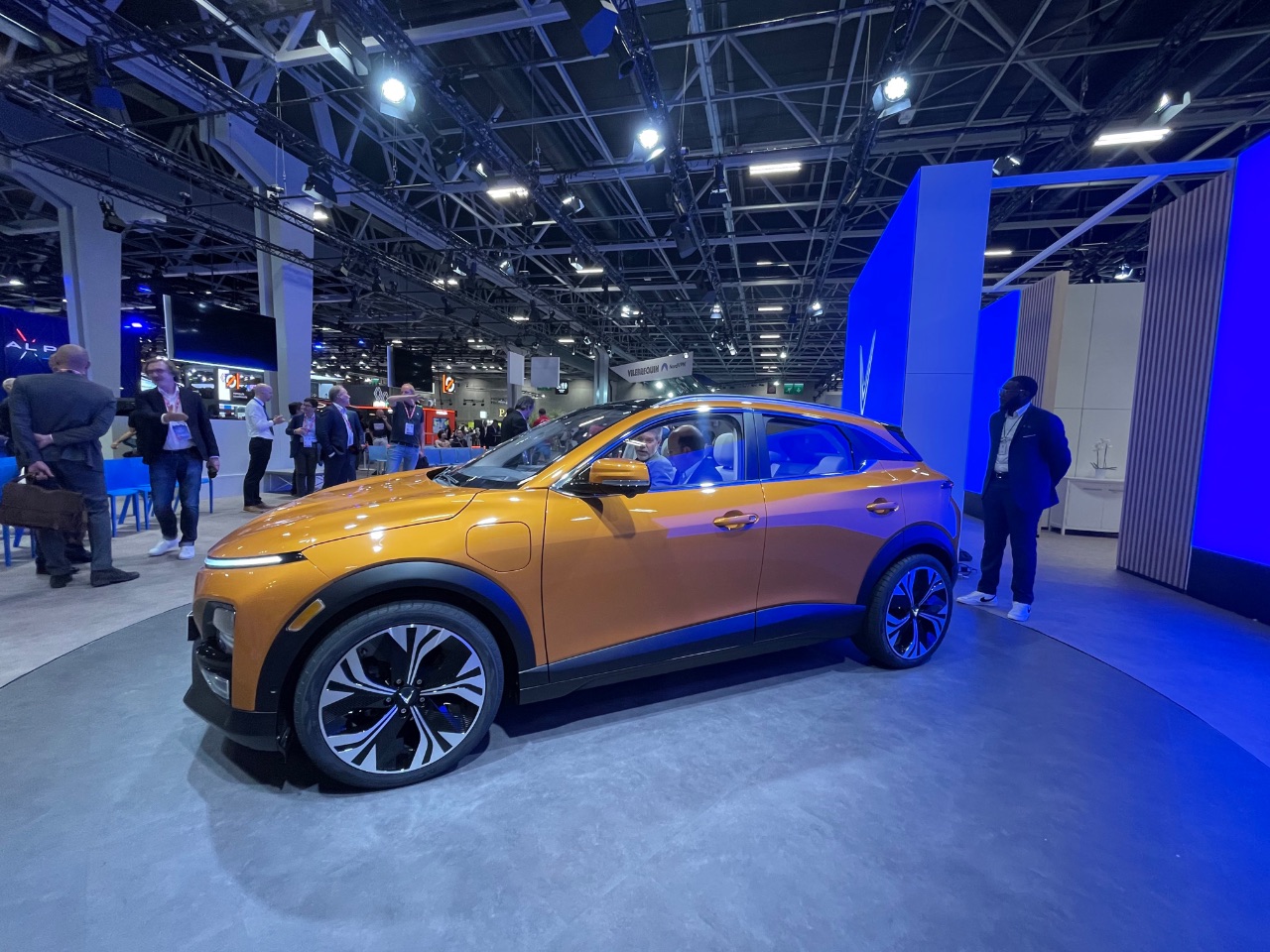 Vinfast VF6 (2023) - Läuft das neue vietnamesische City-SUV BMW iX3, Zoe und Astra-e den Rang ab?