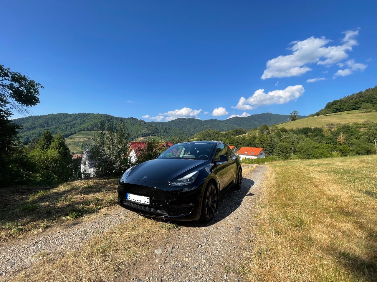 Tesla Model Y Maximale Reichweite (2022) - Überzeugt der Ford Mustang Mach-E GT Konkurrent? 11 Tesla Model Y Maximale Reichweite (2022) - Überzeugt der Ford Mustang Mach-E GT Konkurrent?