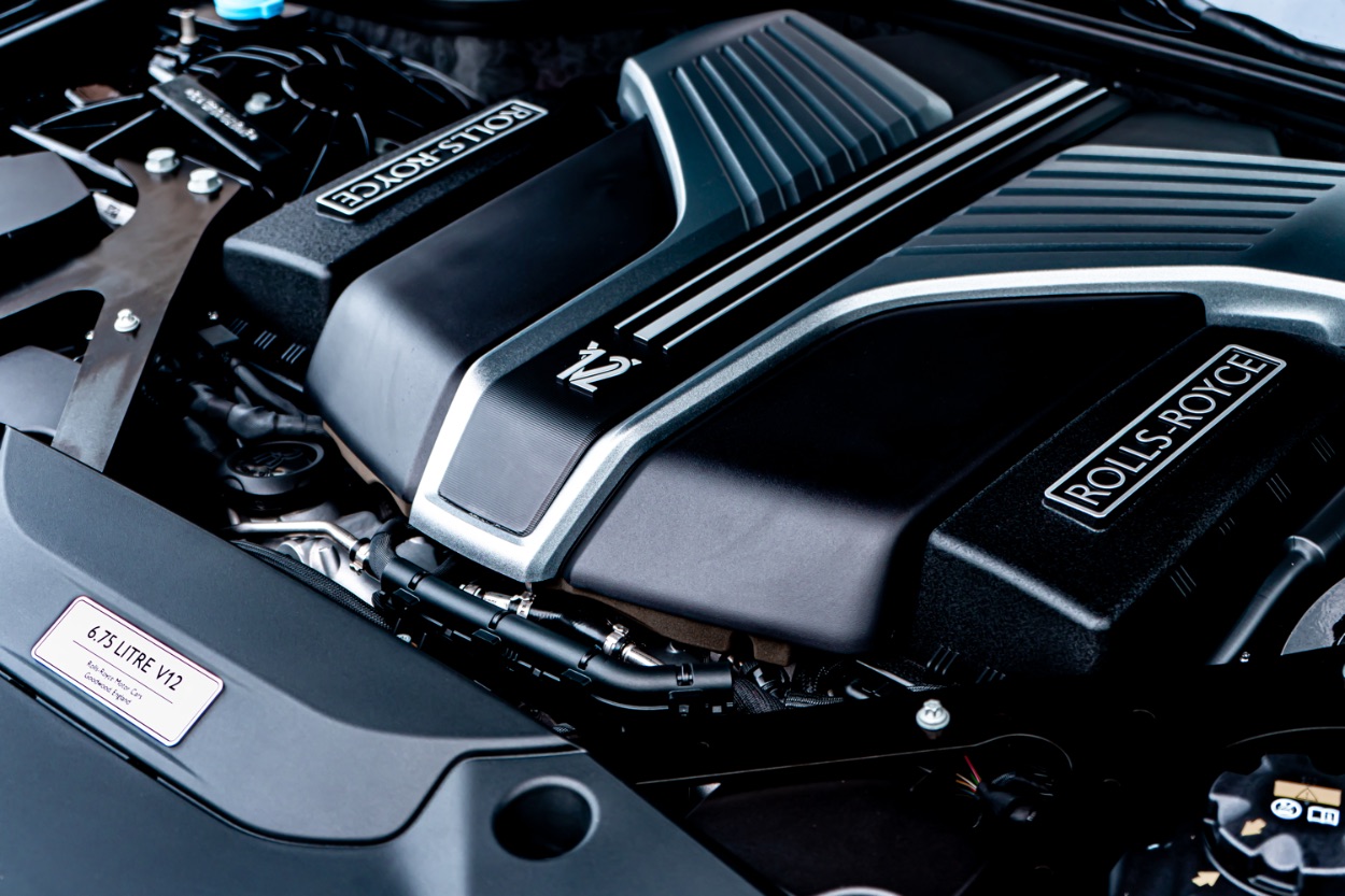 Rolls Royce Ghost Black Badge - Das 600 PS Luxus-Batmobil 16 Rolls Royce Ghost Black Badge - Das 600 PS Luxus-Batmobil