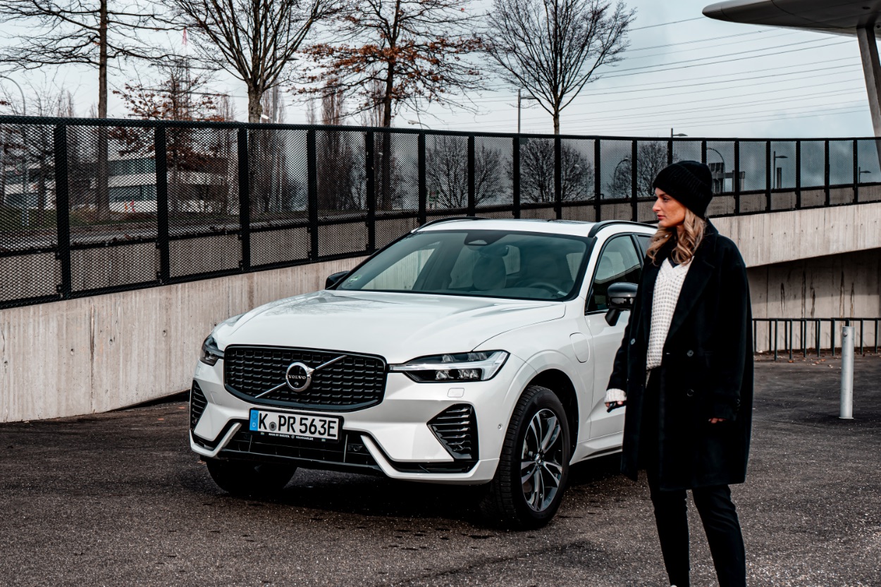 Volvo XC60 Recharge T6 AWD (2023) - 350-PS-Volvo meets Batman? 7 Volvo XC60 Recharge T6 AWD (2023) - 350-PS-Volvo meets Batman? NinaCarMaria