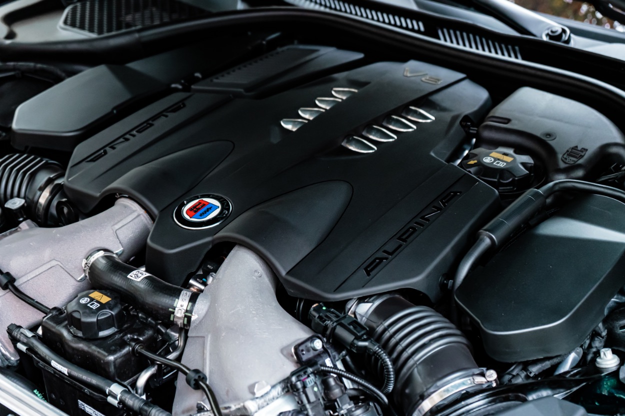 BMW Alpina B8 Gran Coupé (2023) - 621 PS in Alpinagrün 15 BMW Alpina B8 Gran Coupé (2023) Motor
