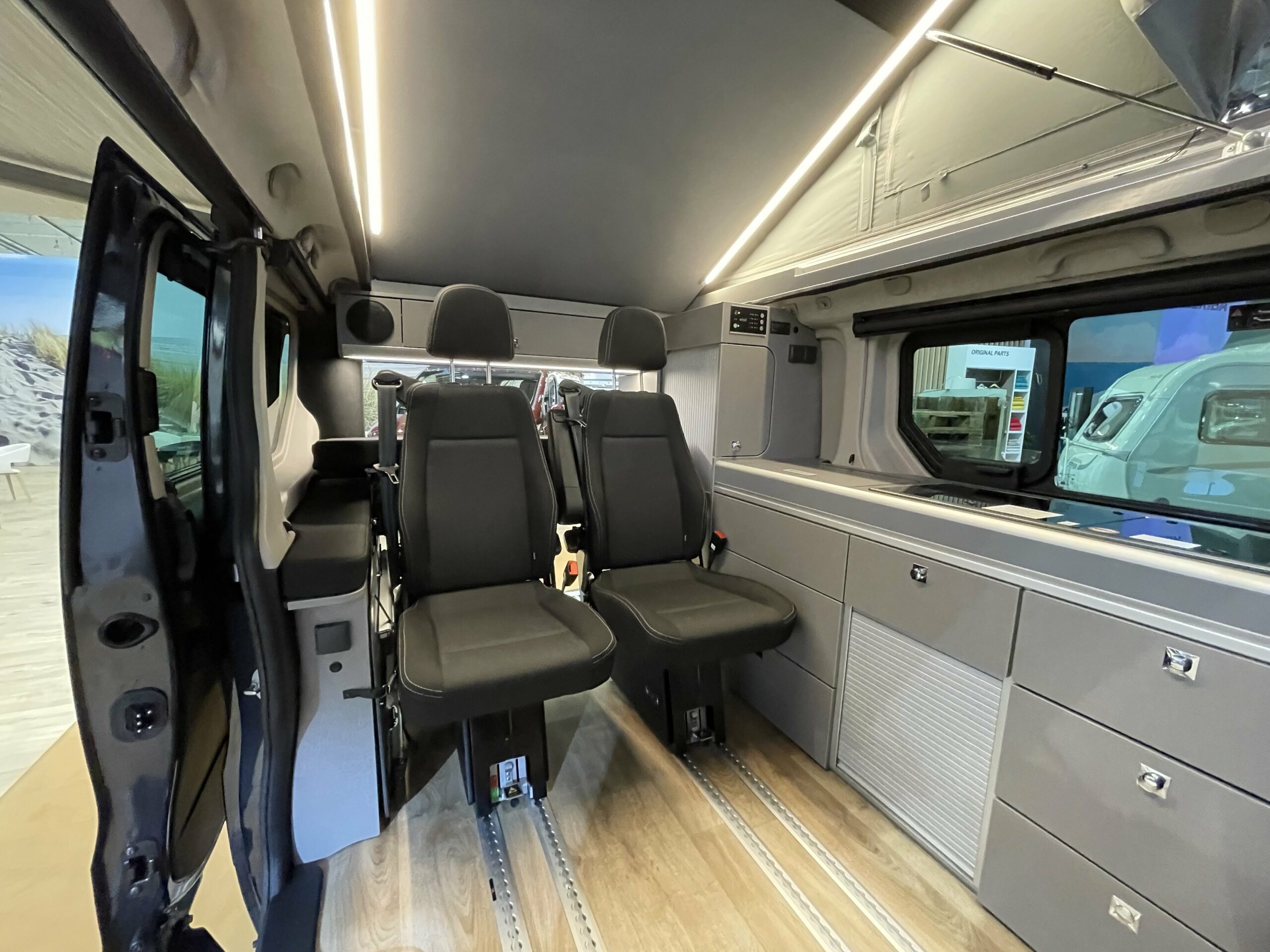 Primastar Seaside (2023)- Der umfangreich ausgestattete Nissan Camper mit dem Dethleffs-Ausbau 2 Primastar Seaside (2023)- Der umfangreich ausgestattete Nissan Camper mit Dethleffs-Ausbau