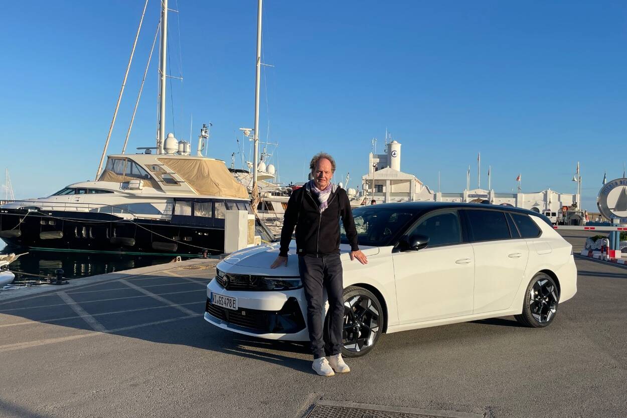 Opel Astra ST GSe (2023) - Praktischer Plug-in-Hybrid-Kombi und Teilzeit-Sportler 2 Opel Astra ST GSe (2023) - Praktischer Plug-in-Kombi im sportlichen GSe-Design