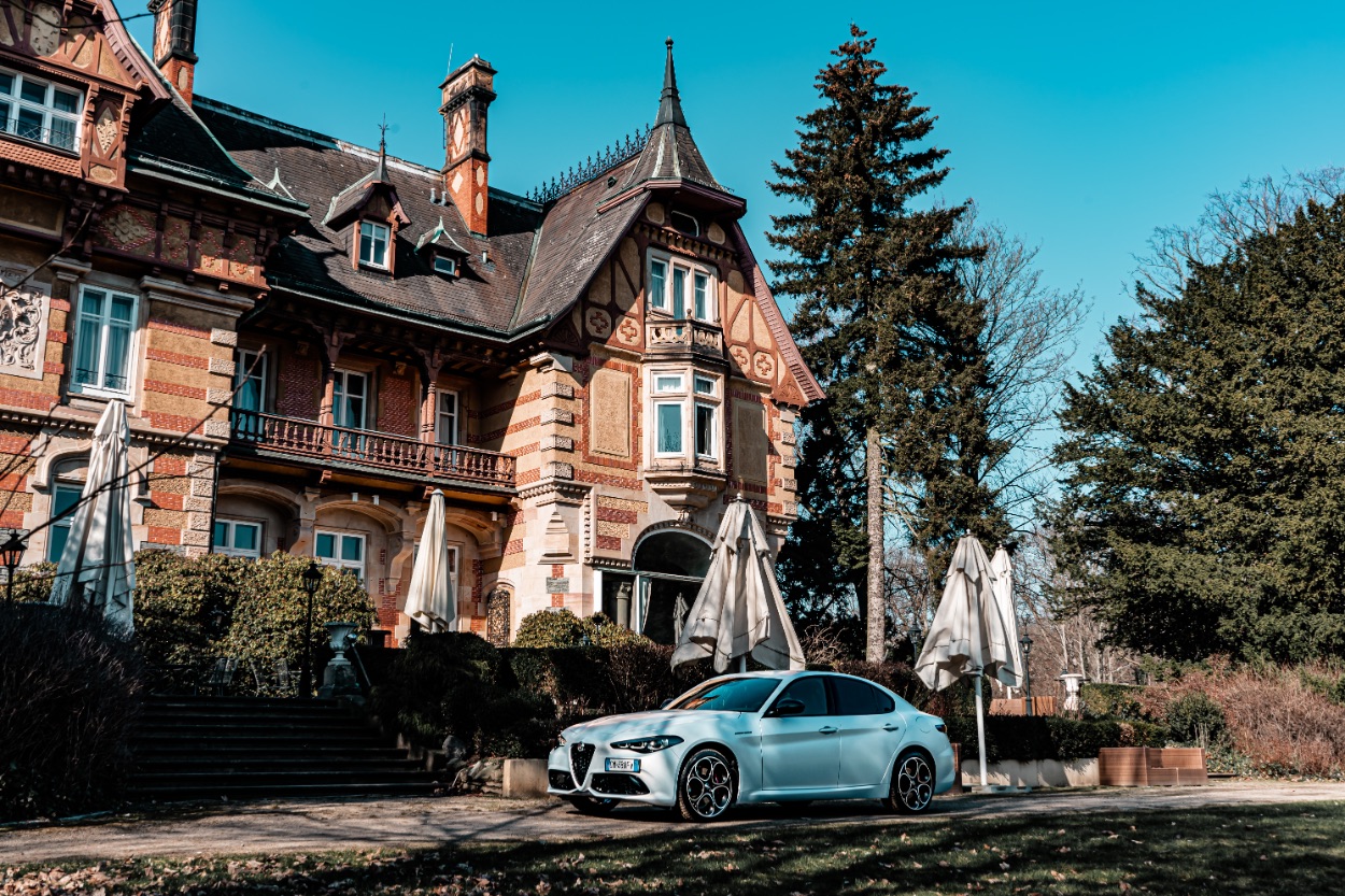 Alfa Romeo Giulia (Facelift 2023) - Sportliches Fahrfeeling vereint mit italienischem Design 1 Alfa Romeo Giulia (Facelift 2023)