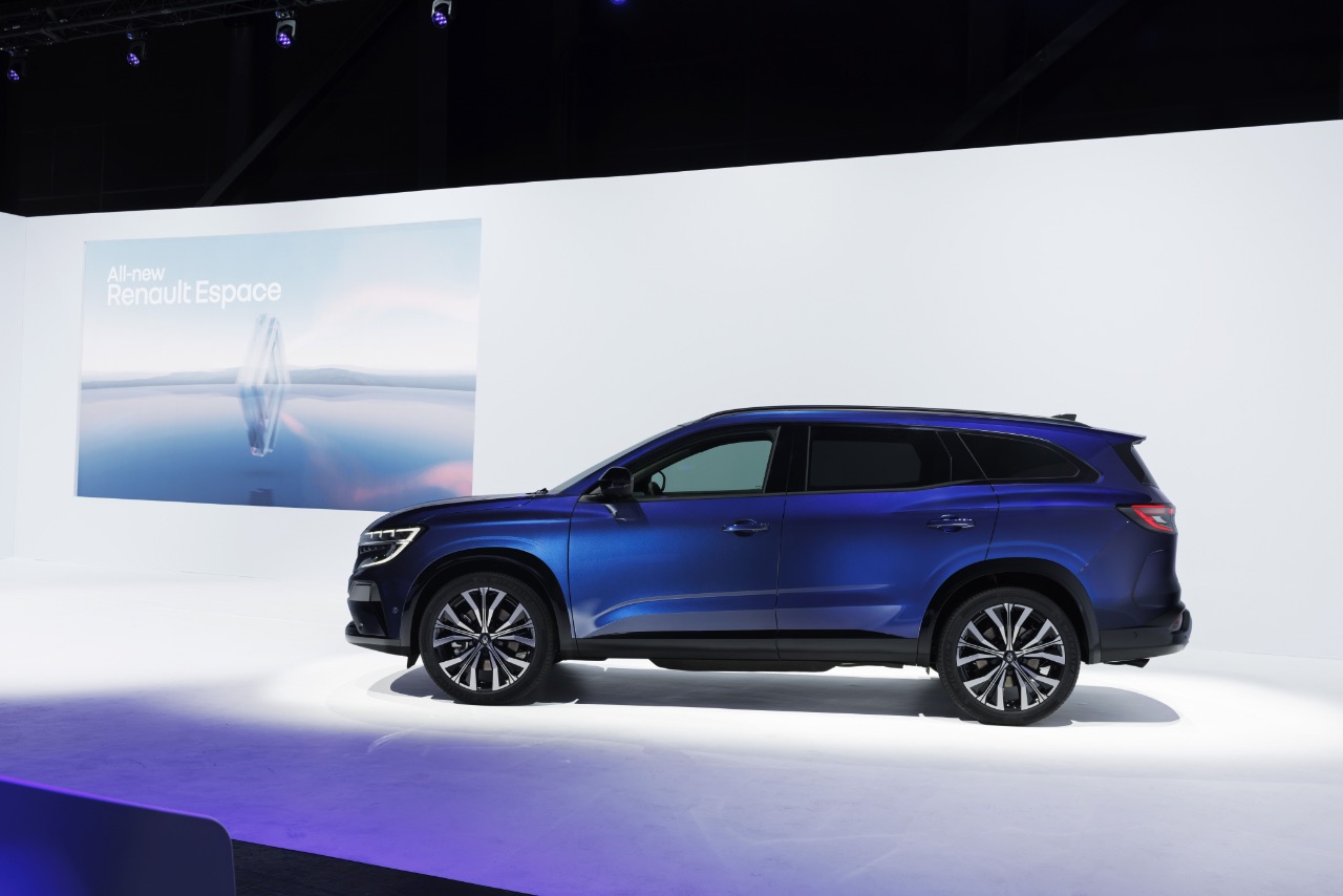 Renault Espace verspricht viel Platz und wenig Verbrauch 8 Renault Espace 2023