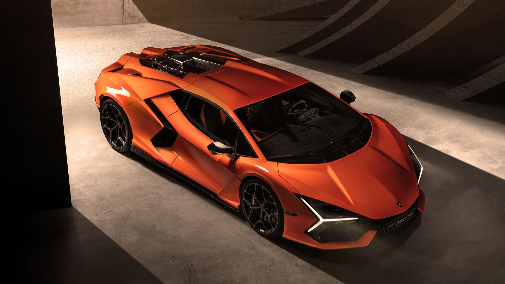 Lamborghini Revuelto (2024) - Erster Supersportwagen V12-Hybrid mit HPEV-Antrieb 3 Lamborghini Revuelto - Erster Supersportwagen V12-Hybrid mit HPEV-Antrieb