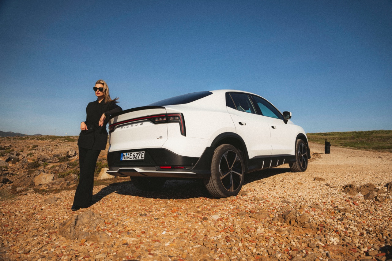 Der Aiways U6 ion - Elektro-SUV-Coupé für den Lifestyle-Markt 12 Aiways U6 ion; NinaCarMaria