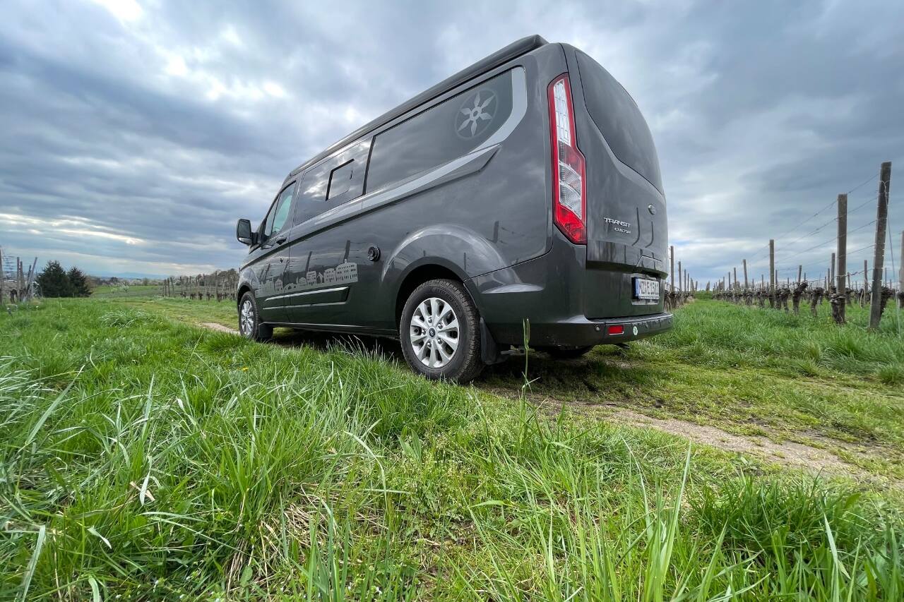 Karmann Duncan 545 - Neuer Mini-Van mit Heckküche und Bad auf Ford-Basis