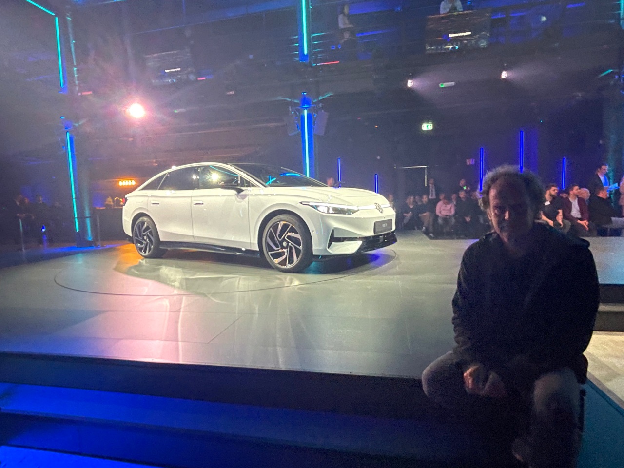 Weltpremiere VW ID.7 - Neue E-Limousine mit bis 700 km Reichweite kommt im Sommer
