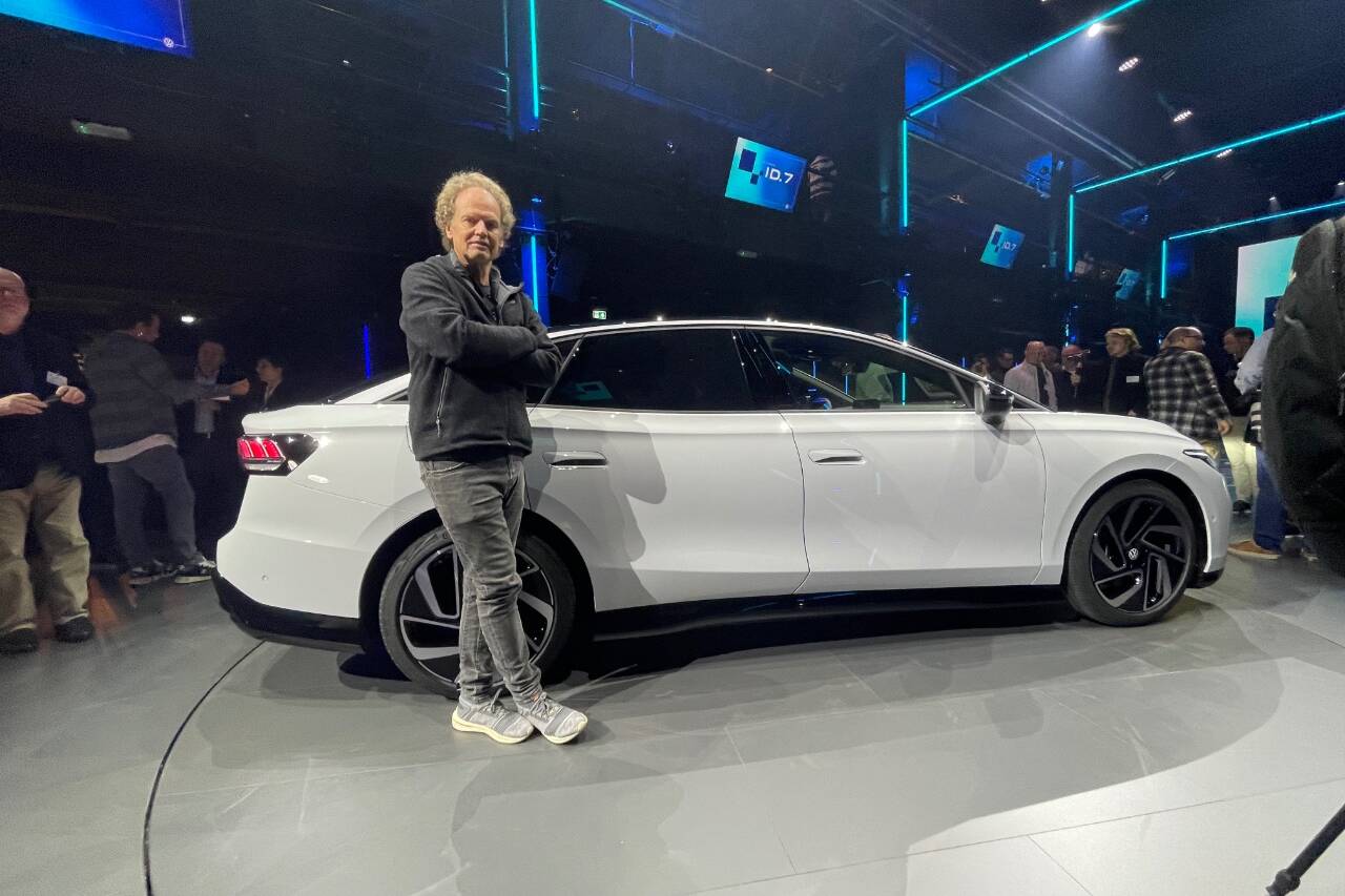 Weltpremiere VW ID.7 - Neue E-Limousine mit bis 700 km Reichweite kommt im Sommer 3 Weltpremiere VW ID.7 - Neue E-Limousine mit bis 700 km Reichweite kommt im Sommer, Dr Friedbert Weizenecker