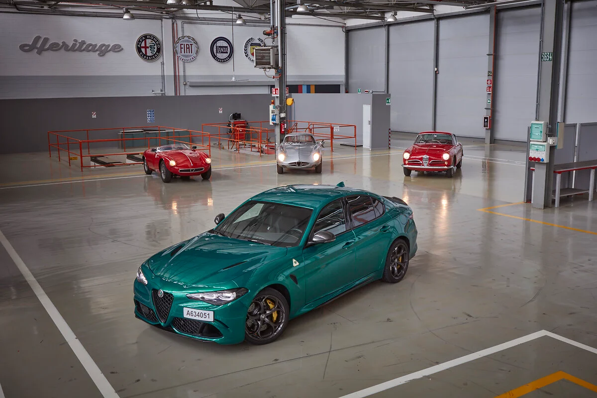 Alfa Romeo mit prominenter Besetzung bei der 41. Mille Miglia 2 der-Autotester