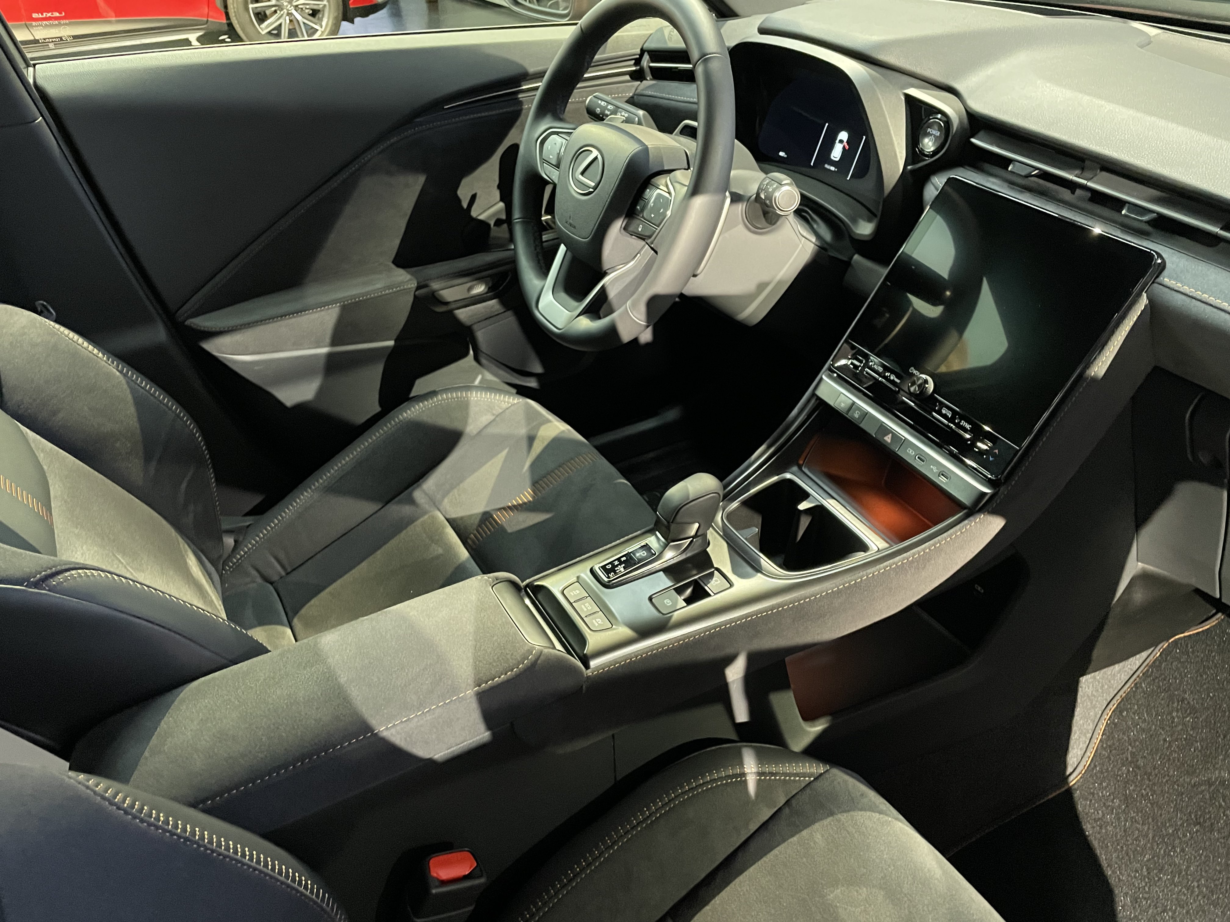 Brandneuer Lexus LBX (2024) - Erstes City-SUV der Toyota-Premium-Marke 12 Lexus LBX (2024) Interieur