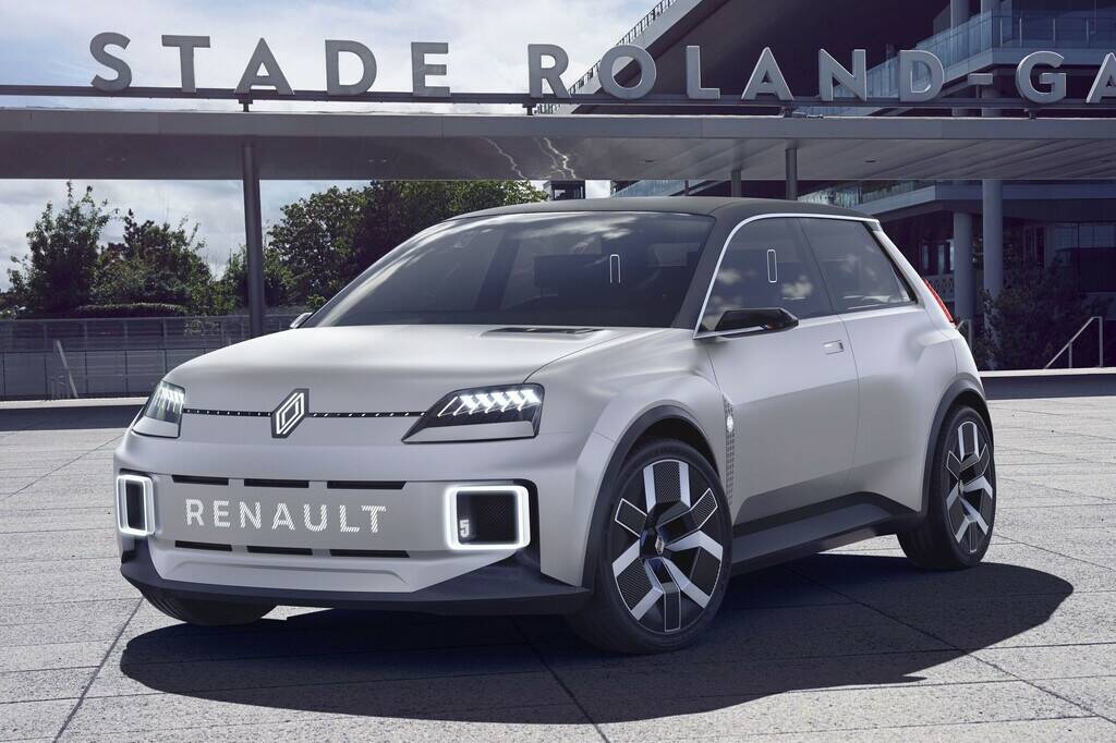 Bidirektionales Ladegerät erstmals im künftigen Renault 5 8 Renault 5 Prototype.