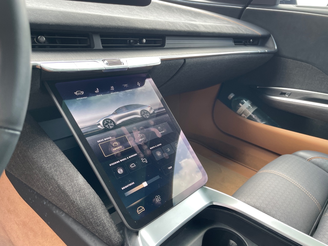 Lucid Air (2023) - Amerikanische 1.111 PS Limousine lehrt Tesla, Mercedes & Co das Fürchten 23 Lucid Air (2023) - Amerikanische Super Limousine lehrt Tesla, Mercedes & Co das Fürchten
