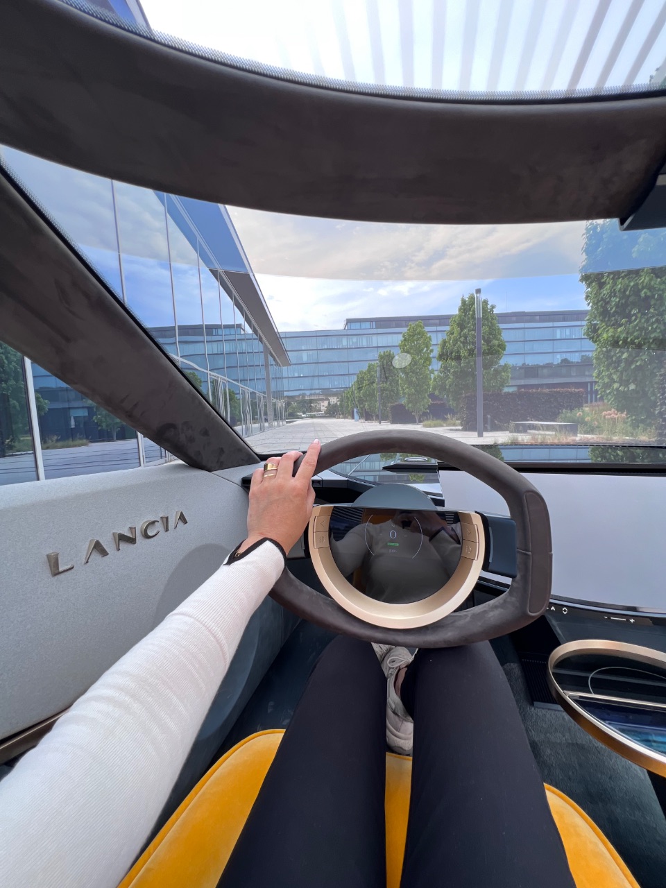 Lancia Pu+Ra HPE Concept (2023) - LANCIA is back, Ypsilon, Delta und Co 8 Lancia Pu+Ra HPE Concept (2023) - LANCIA is back, Ypsilon, Delta und Co