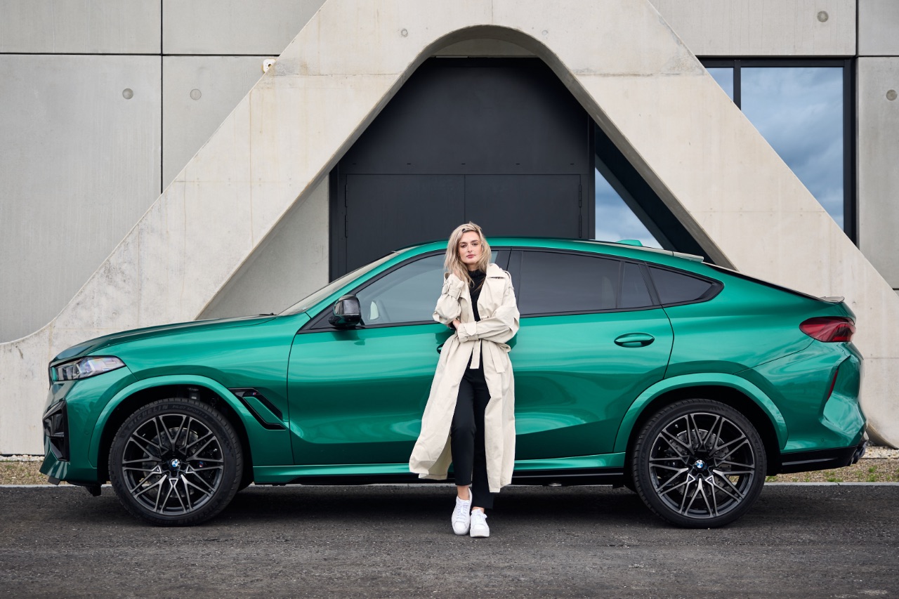 Nina unterwegs in den überarbeiteten BMW Competition Modellen X5 M und X6 M 1 BMW M Competition Modelle X5 M und X6 M