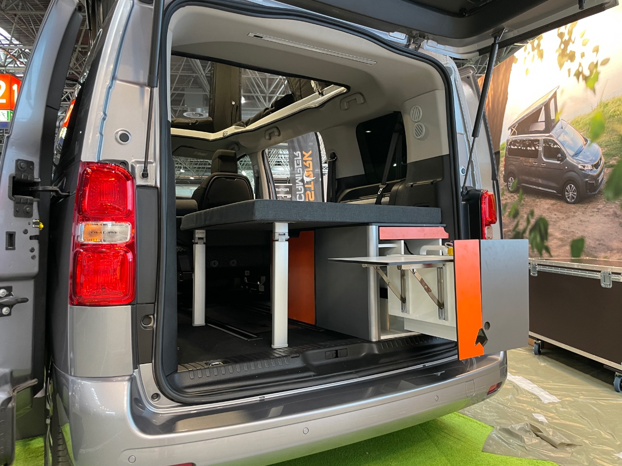 Caravan Salon (2023) - Panama bringt 2 neue Wohn-Vans auf Peugeot Traveller Basis 12 Panama Urban U11