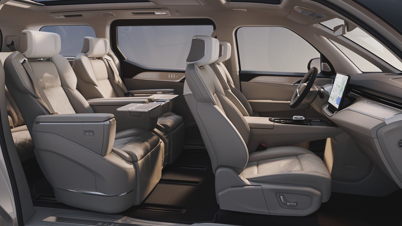 Volvo hat jetzt auch einen Van 1 Volvo EM 90 Innenraum