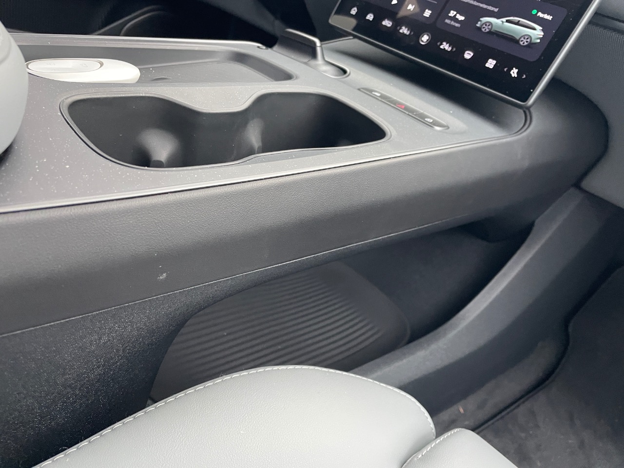Nio ET5 Touring (2024) im Alltagstest 13 Nio ET5 Touring mittelkonsole