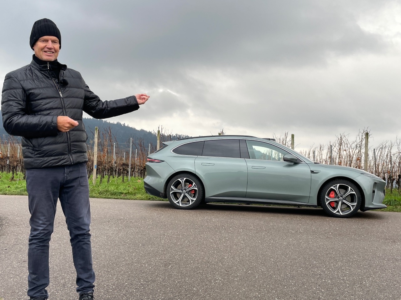 Nio ET5 Touring (2024) im Alltagstest 1 Nio Et5 Touring und Friedbert Weizenecker