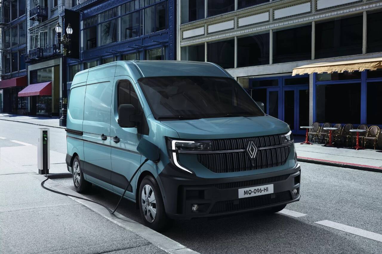 Neuer Renault Master E-Tech Electric ab Frühjahr '24 zu haben 10 Renault Master E-Tech Electric mit bis zu 460 Kilometer Reichweite
