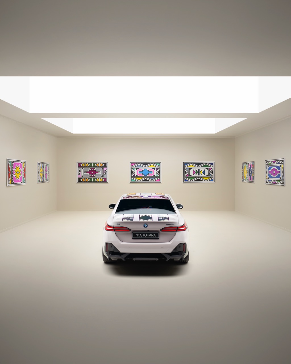Kunst trifft Innovation: Der BMW i5 Flow NOSTOKANA 9 der-Autotester