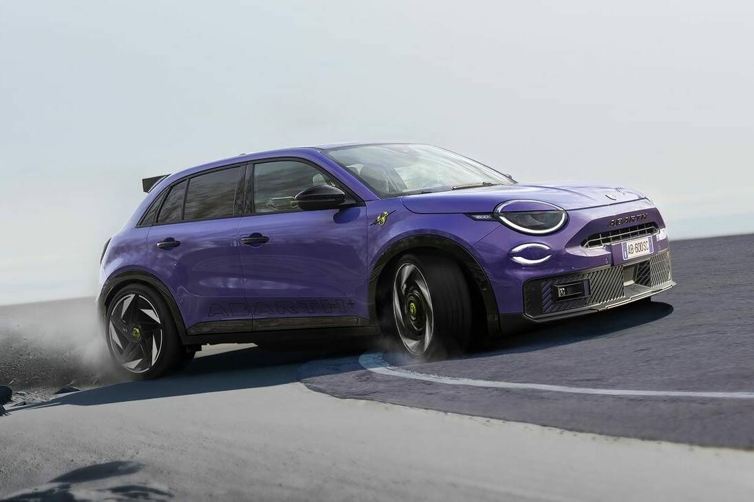 Abarth 695 75° Anniversario auf 1.368 Stück limitiert 1 Abarth 695 75° Anniversario