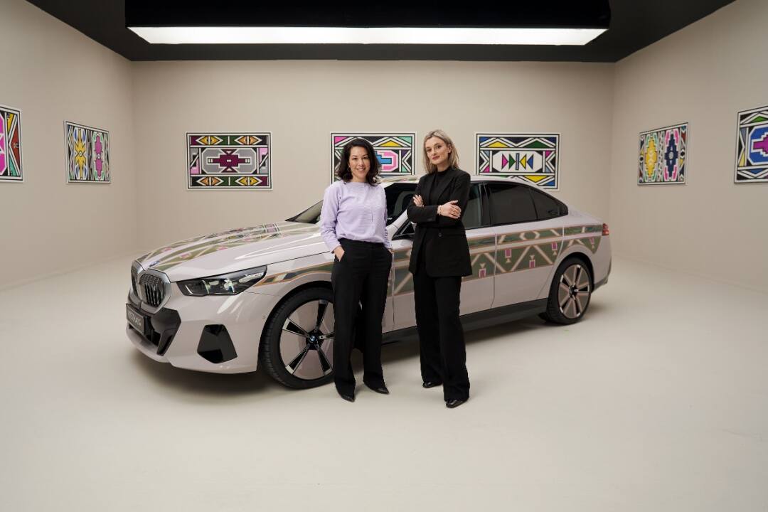 Kunst trifft Innovation: Der BMW i5 Flow NOSTOKANA 7 BMW i5 Flow NOSTOKANA