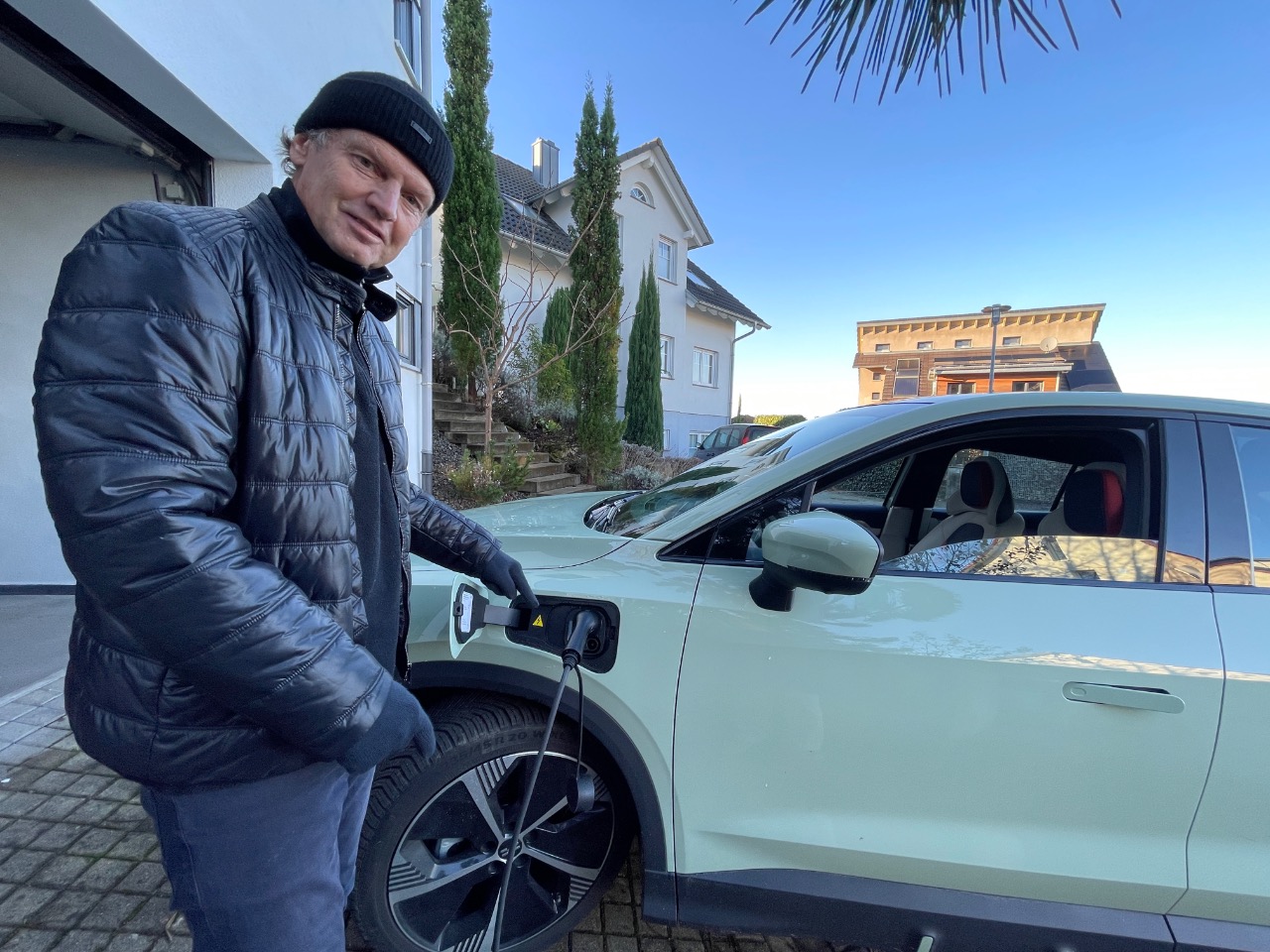 Aiways U6 (2024) - E-Auto mit üppigem Raumangebot "Made in China" 10 Aiways U6 (2023) Laden