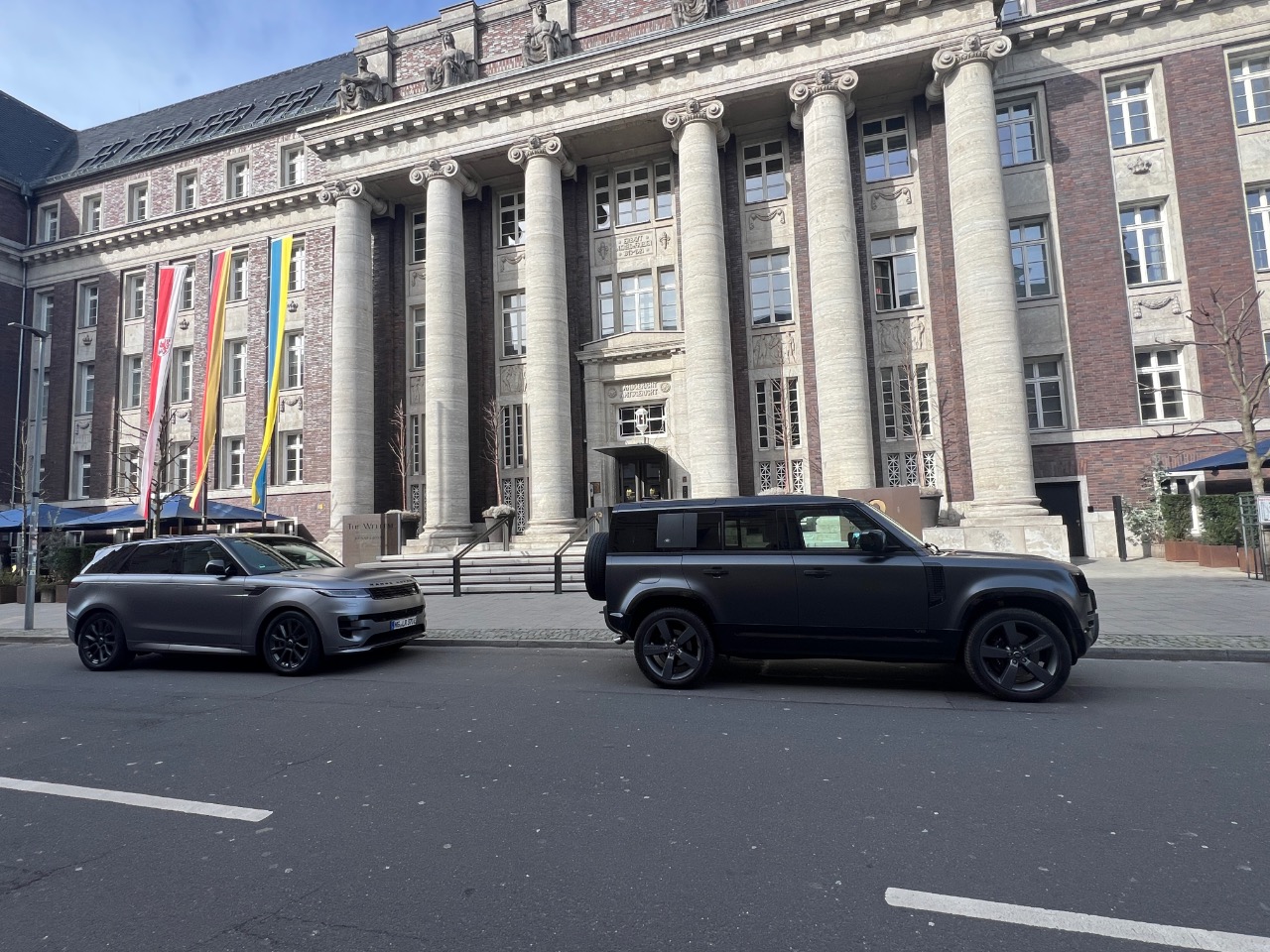 Defender Carpathian Edition (2024) - Der Blickfang für die Straße 1 Defender Carpathian Edition (2024)